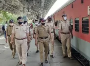 Howrah Eviction Drive: Railways Demolish Illegal Settlements in Tikiapara
