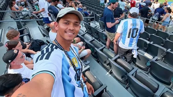Yashasvi Jaiswal at World Cup: Cricketer Spotted in Messi Jersey at France Game
