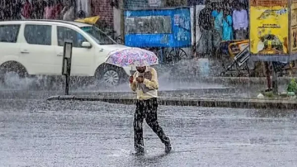 Bengaluru Weather Alert: বেঙ্গালুরুতে আজ মেঘলা আকাশ ও বৃষ্টি, কর্নাটকের একাধিক জেলায় ইয়েলো অ্যালার্ট