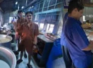 Indian Railways: দূরপাল্লার ট্রেনে বাতিল প্যান্ট্রি কার, এবার আসছে ১৬০ কিমি গতির ‘হট বুফে’ কোচ