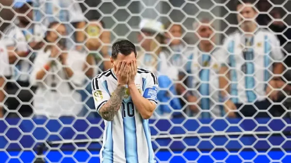 Lionel Messi: পেনাল্টি মিস করে বিতর্কের কেন্দ্রবিন্দুতে মেসি, মানুষের ভুল থেকে কী শিক্ষা?