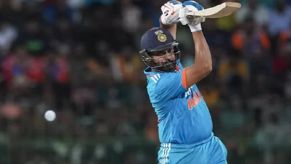 Virender Sehwag-এর রেকর্ড ভেঙে রোহিত শর্মার নয়া নজির, বিরাটের পাশে বসলেন হিটম্যান