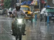 Weather Update: দক্ষিণ ২৪ পরগনায় কমলা সতর্কতা, কলকাতা-সহ দক্ষিণবঙ্গে কালবৈশাখীর পূর্বাভাস