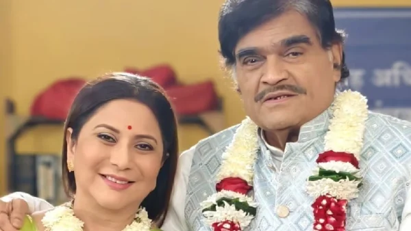৭৮ বছর বয়সে দ্বিতীয়বার বিয়ে? অভিনেতা অশোক সরফের ভাইরাল ছবি নিয়ে তোলপাড় নেটপাড়া