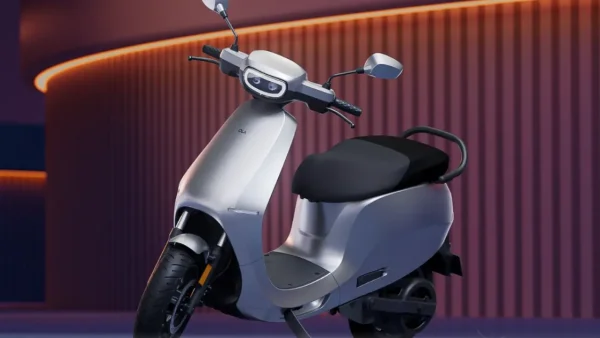 Electric Scooter: ২০২৬ সালে ভারতের বাজারে সেরা কোন ইলেকট্রিক স্কুটারগুলি? দেখে নিন রেঞ্জ ও দামের তালিকা