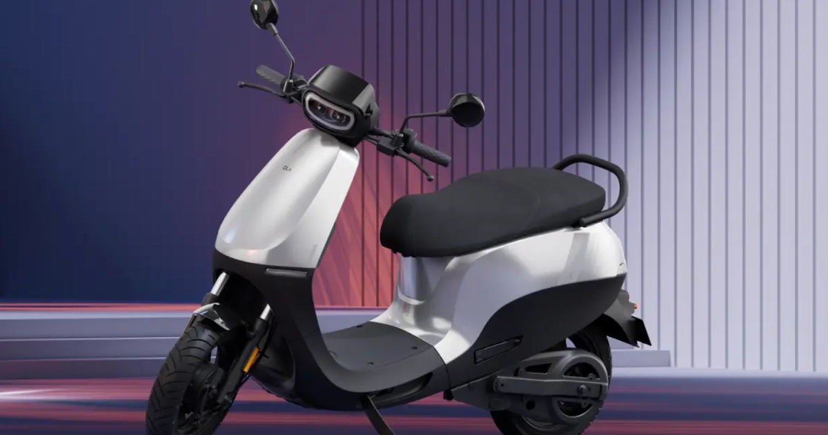 Best Electric Scooters: এক চার্জে ৩২০ কিমি! ভারতের সেরা ৪টি লং-রেঞ্জ ইলেকট্রিক স্কুটারের দাম ও রেঞ্জ