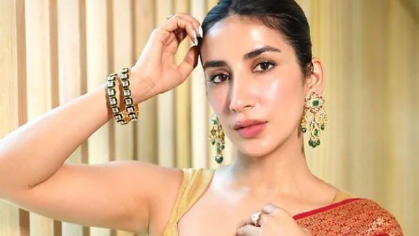 ‘আমার ব্যবসা থেকে চুরি করেছে’, বেঙ্গালুরুর দোকানে ৮ লক্ষ টাকা প্রতারণার শিকার অভিনেত্রী পারুল গুলাটি